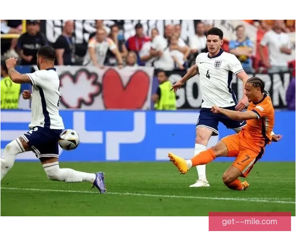 B费劲射世界波力压防线直挂球门死角震撼全场