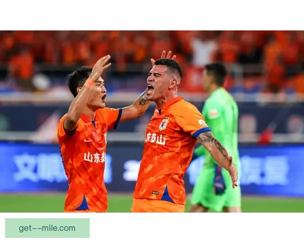 中超首轮爆冷 成都蓉城大胜对手豪取首胜领跑积分榜