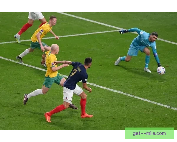 吉鲁对阵英格兰世界杯预选赛全场表现深度复盘与战术价值解析