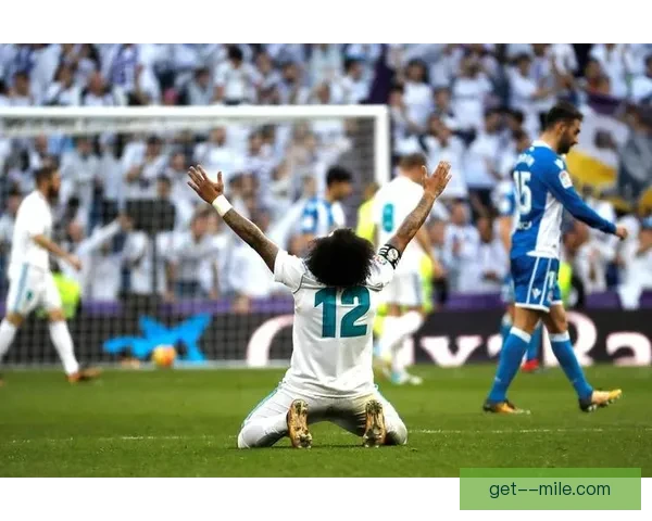 萨瓦里诺美职联常规赛精彩边路突破助攻展现个人风采